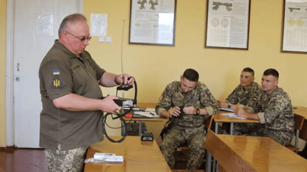 Может ли военный параллельно работать преподавателем - 285x160