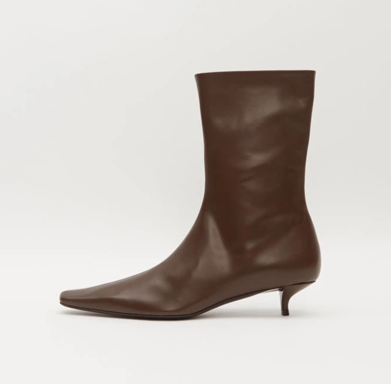 Коричневе взуття як чудова альтернатива чорному