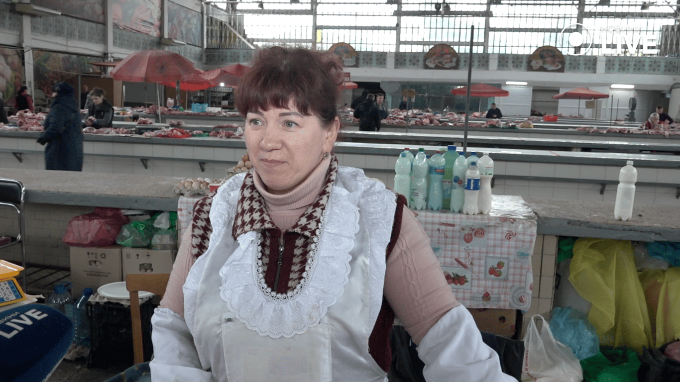 продавчиня Олена про молочку