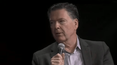 У США висунули обвинувачення ексдиректору ФБР після тиску Трампа - 285x160