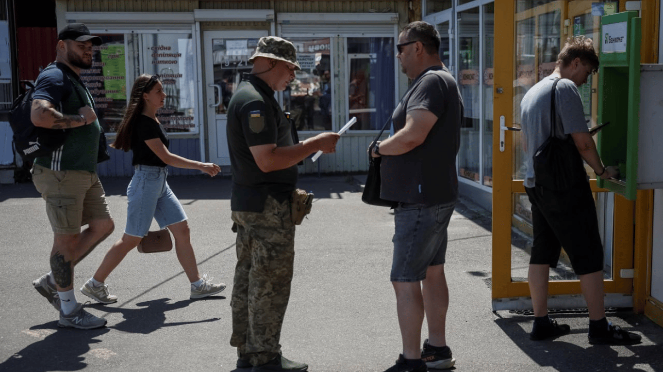 Нардеп заявив, що вище військове керівництво влаштовують темпи мобілізації