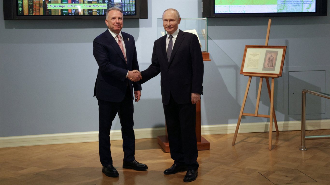 Горілка, ікра та лекції про Рюріка — як Путін завербував Віткоффа - фото 3