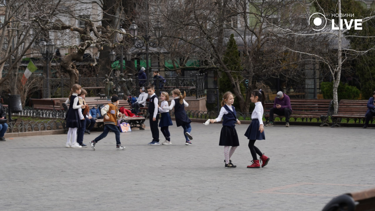 Як минув День сміху в Одесі - фото 4