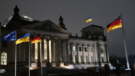 В Берлине запретили украинские флаги возле советских памятников на 9 мая - 285x160