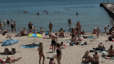 На Одесу насуваються грози: температура води в морі завтра - 290x160