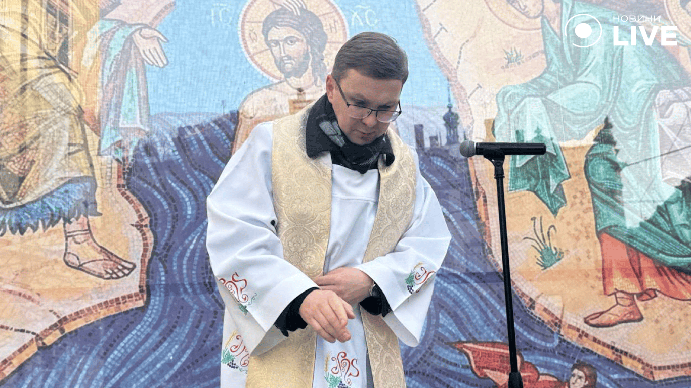 Традиционное освящение воды на Крещение во Львове: как это было 