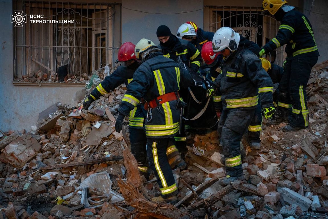 Розбір завалів у Тернополі