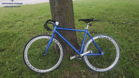 У Львові чоловік похилого віку викрав велосипед: що він хотів з ним зробити - 285x160