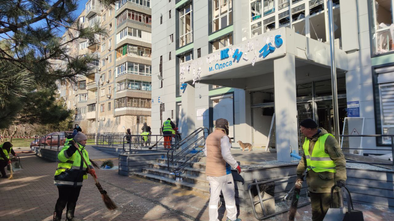 Почти 500 домов без тепла — последствия атаки на Одессу - фото 1