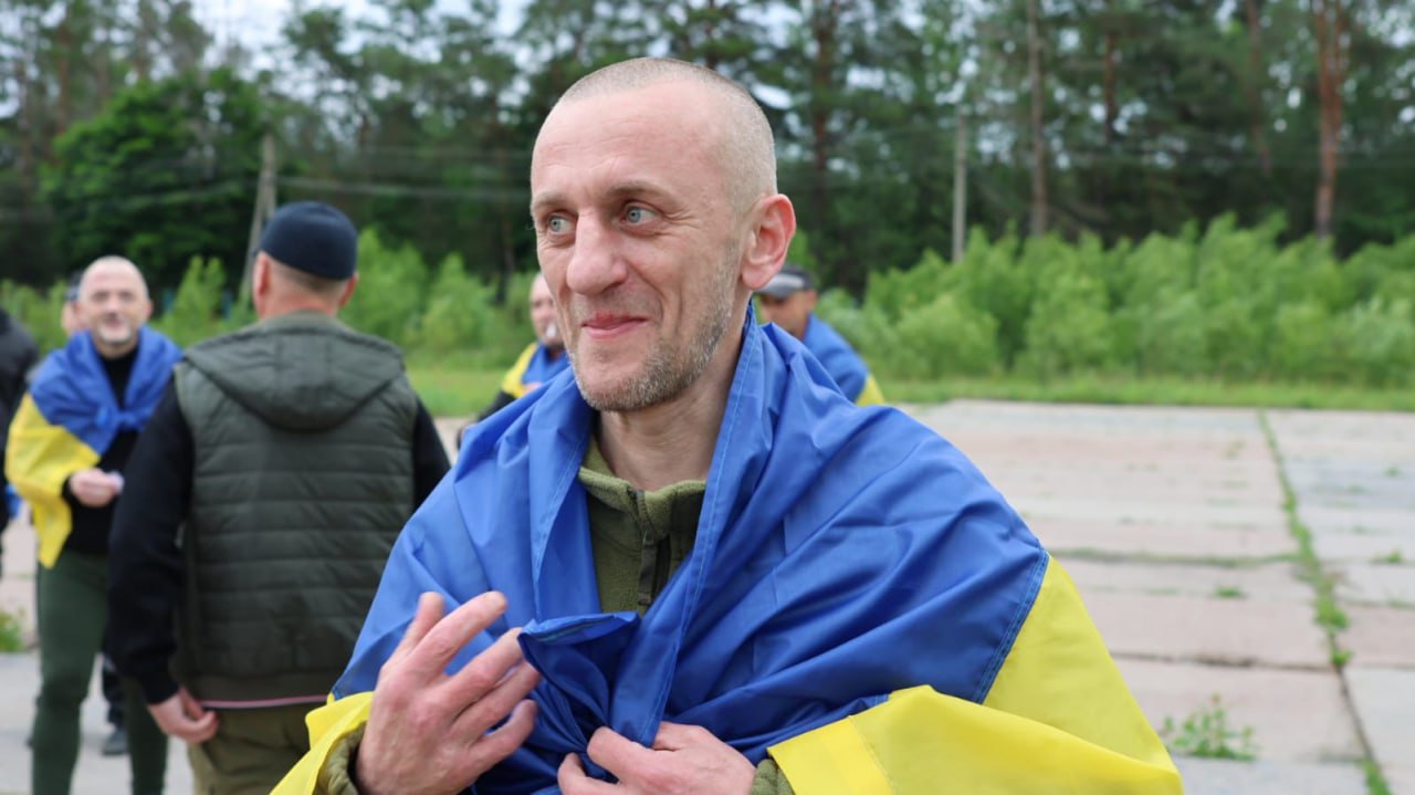 Повернення український військових з полону