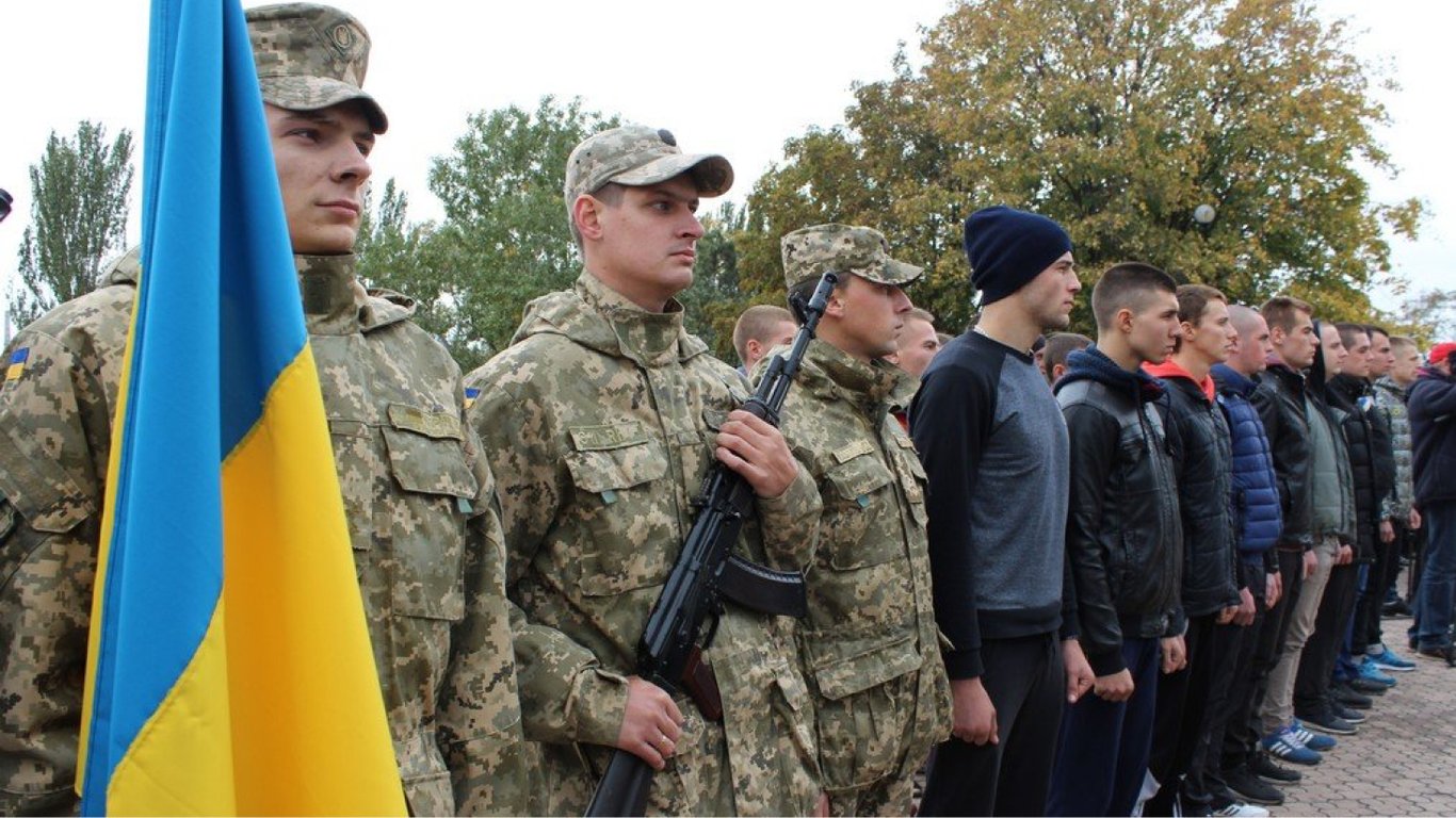 Мобілізація молоді в Україні — чому призов чоловіків з 25 років — необхідність