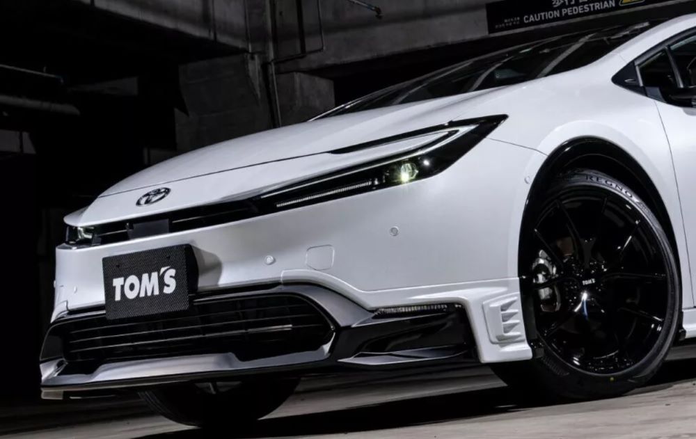 Toyota Prius получил официальный спортивный тюнинг - цена усовершенствования - фото 2