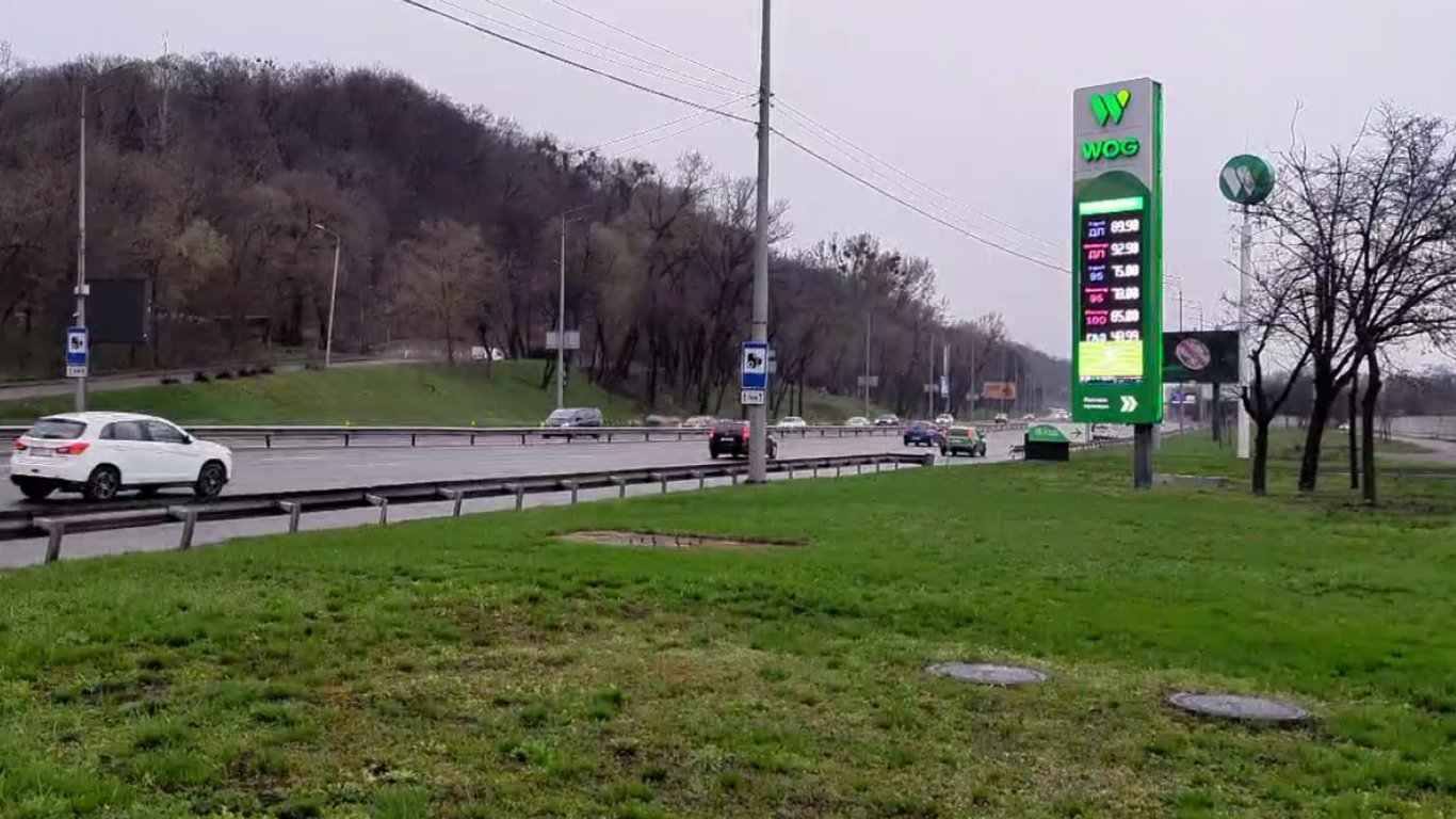 В Киеве на АЗС автогаз подорожал на 99 копеек: цены на топливо