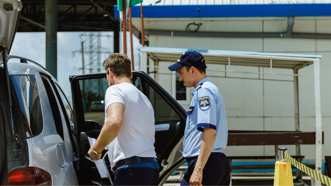Митниця Молдови розвертає одеські авто: нова вимога