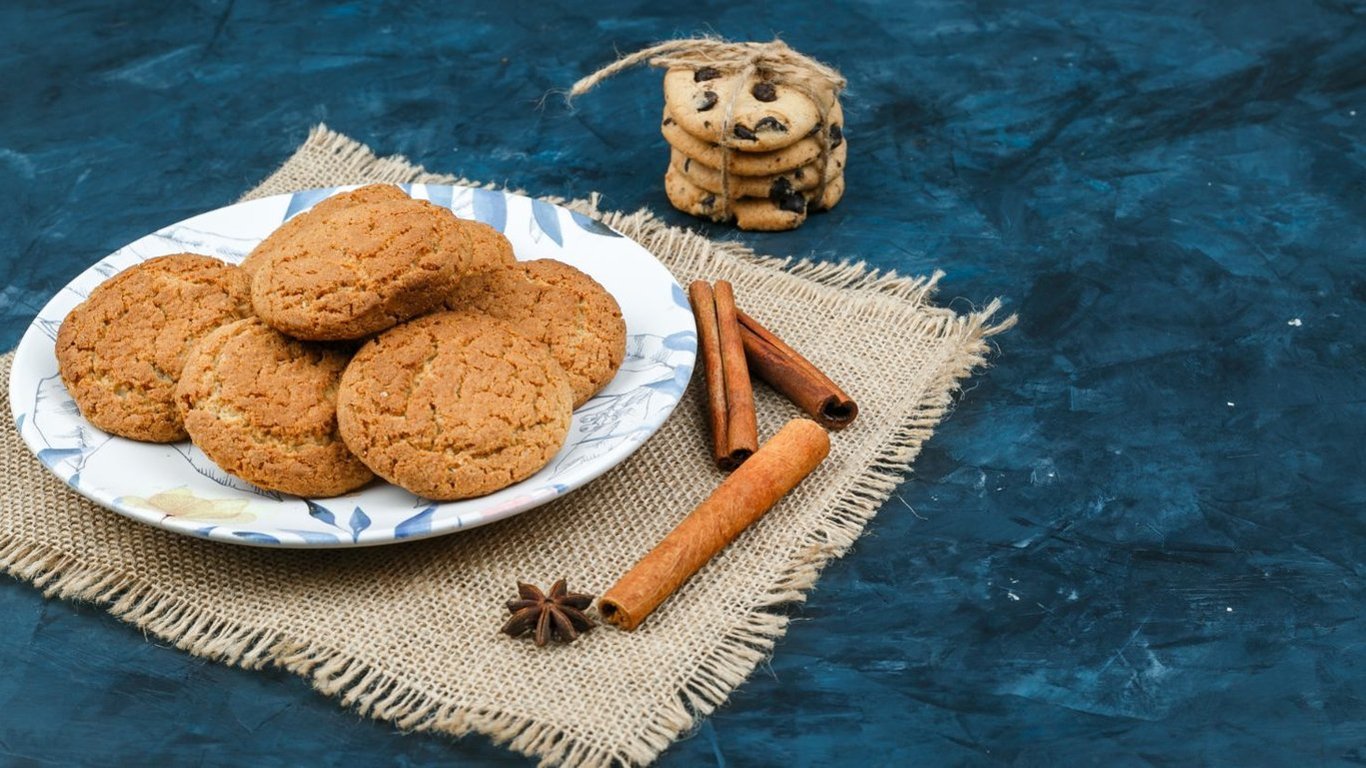 Як приготувати вівсяне печиво без цукру — покроковий рецепт.