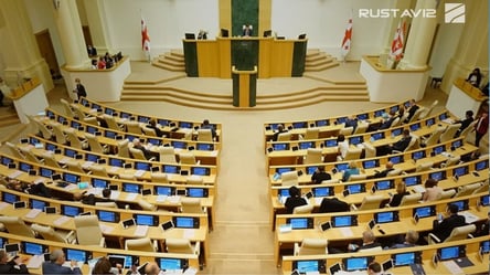 ​​​Грузинский парламент отклонил скандальный закон об иноагентах - 285x160