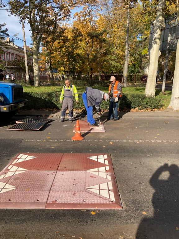 В Одесі встановили берлінські подушки — де саме - фото 1