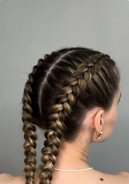 Прості коси ніколи не вийдуть з моди 