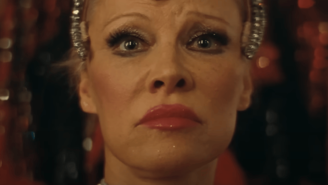 Вышел трейлер "Шоугерл" — новая драма с Памелой Андерсон - фото 1