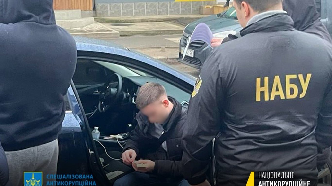 НАБУ підтвердила затримання мера міста та депутата на Одещині: за що їх підозрюють