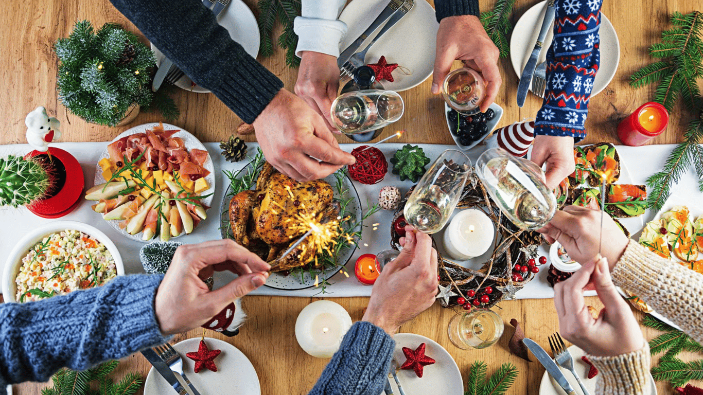 Серед новорічних страв багато традиційних, що готують роками