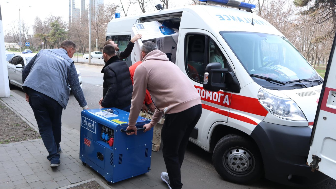 На Одещині лікарні отримали потужні генератори: де їх встановили