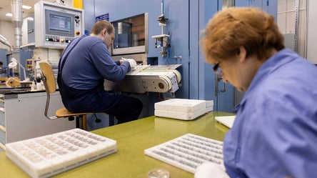 До 30-річчя грошової реформи: НБУ випустив нову срібну монету - 285x160