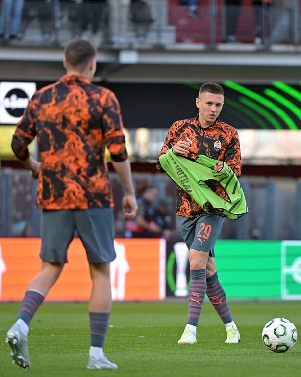 Егор Назарина