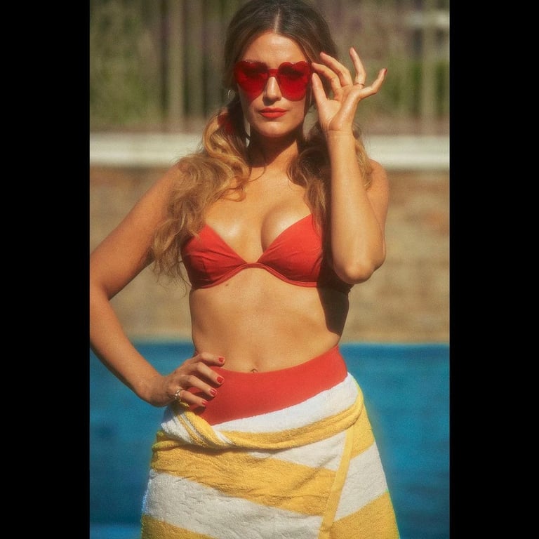 Блейк Лайвлі похизувалась розкішною фігурою після четвертих пологів - фото 1