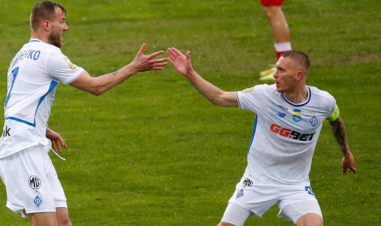 Андрей Ярмоленко и Виталий Буяльский в матче "Динамо" и "Кривбасса"