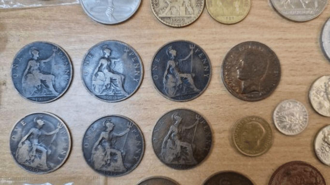 Музей у сумціі — з Одещини намагалися  вивезти колекцію старовинних грошей - фото 2