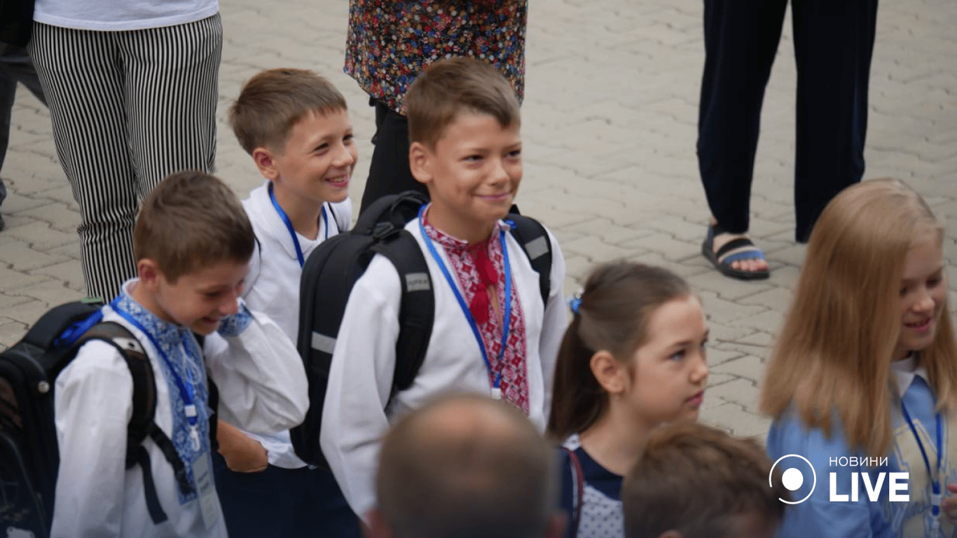 Одесских школьников будут причислять к 5-м классам по-новому