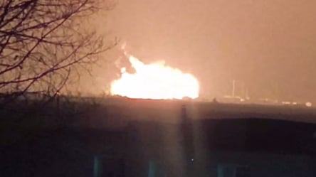 В Росії три доби горів газовий термінал у порту через атаку БпЛА - 285x160