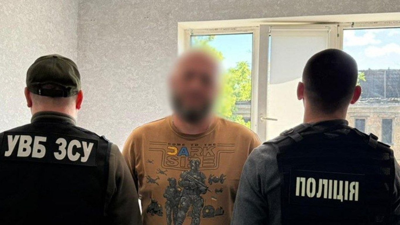 Выбросили мужчину возле мусорника: военные ТЦК получили подозрения