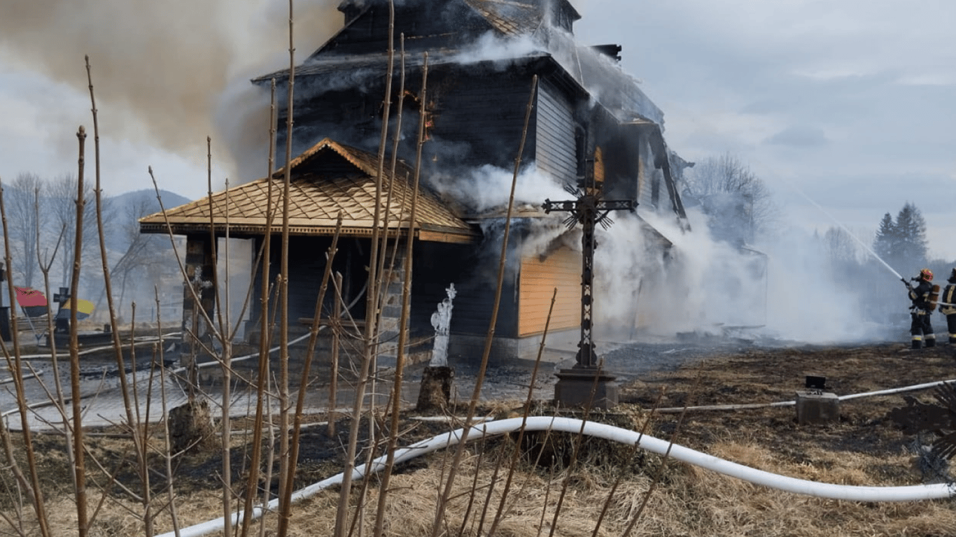 Во Львовской области сгорел памятник архитектуры национального значения