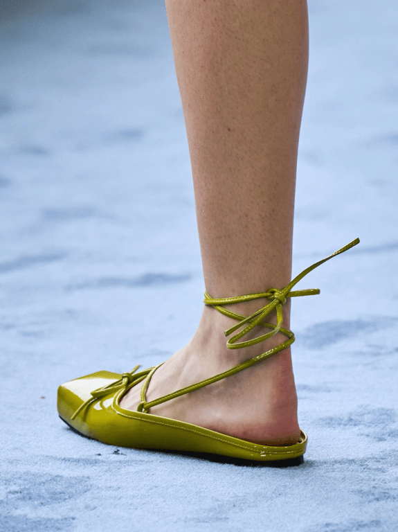 Зелене взуття підкорює тренди цього року