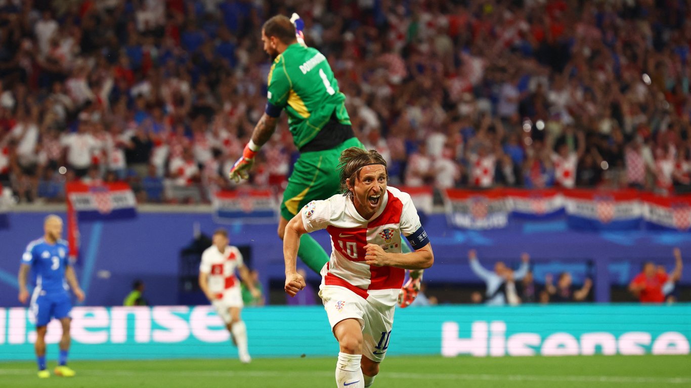 Лука Модріч забив гол Італії