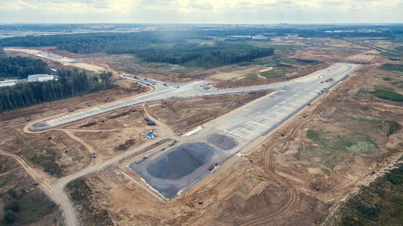 Росіяни будують аеродром за 75 км від кордону з Україною — що відомо