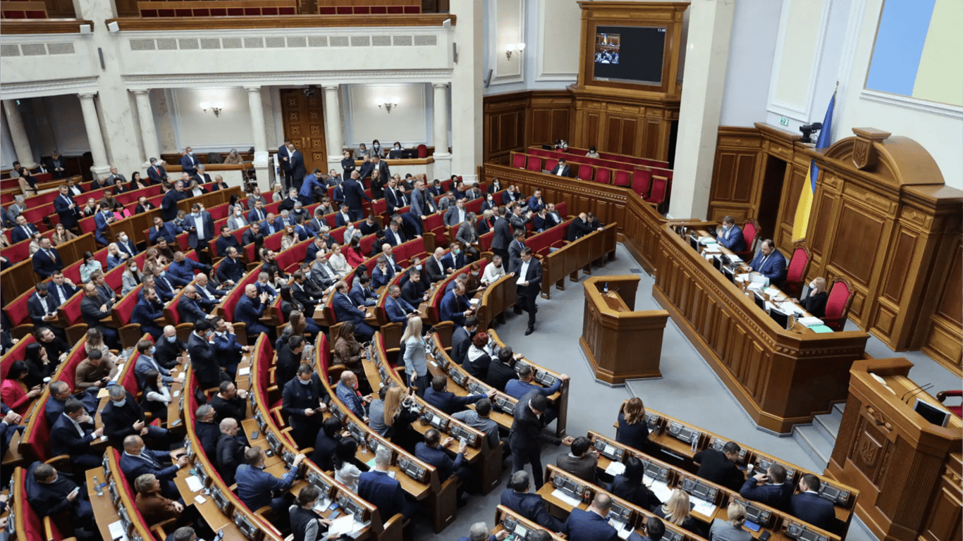 Воєнний стан та мобілізація - коли продовжать термін дії