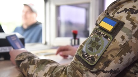 ТЦК візьмуться за тих, хто ховається за кордоном — що треба знати - 290x160