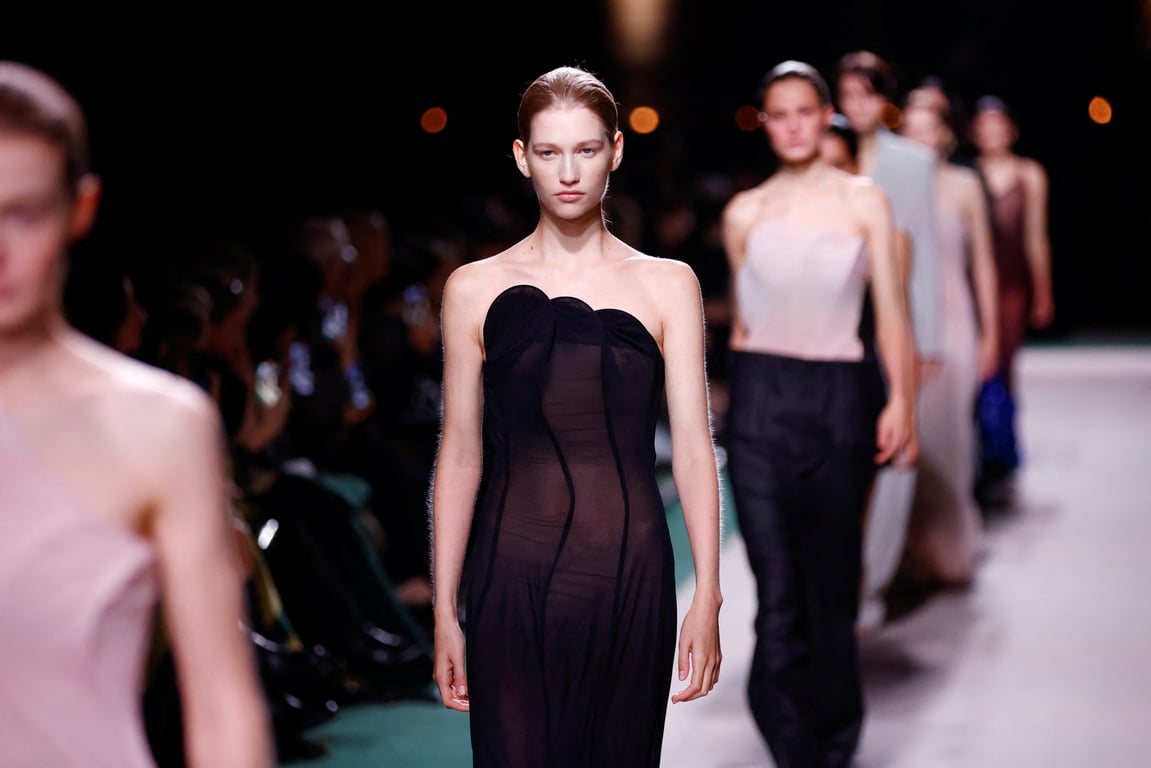 Модель на показі Вікторії Бекхем