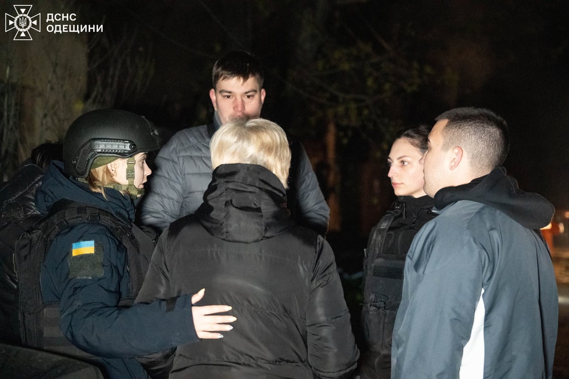 З людьми після атаки РФ спілкуються психологи