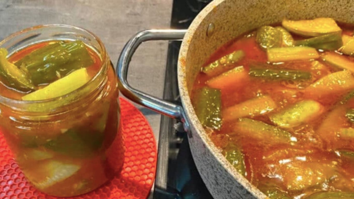 смачний салат з огірків на зиму 