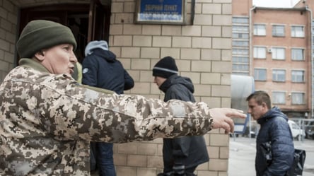 Комиссар рассказал, скольких людей оштрафовали на Харьковщине за неявку в военкомат - 285x160