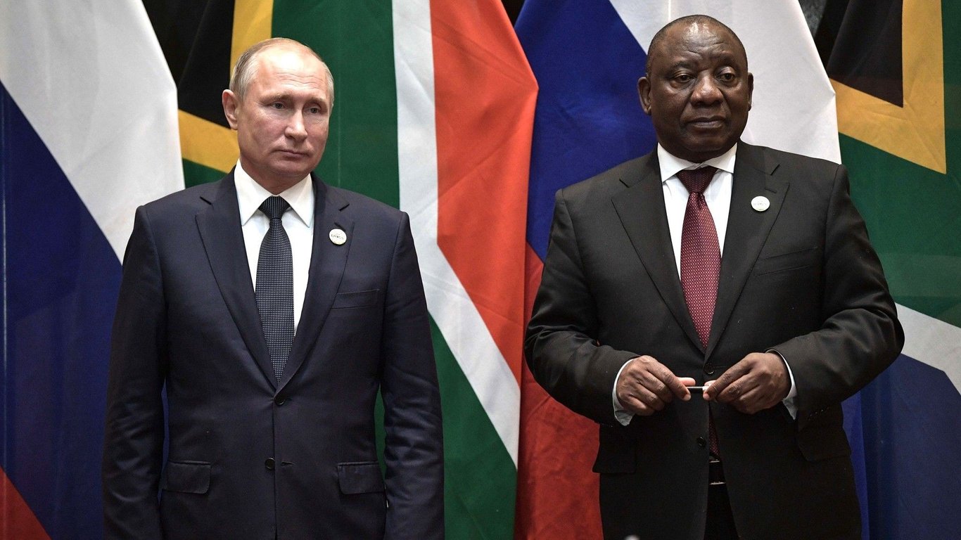 У ПАР закликали Путіна повернути "зернову ініціативу"