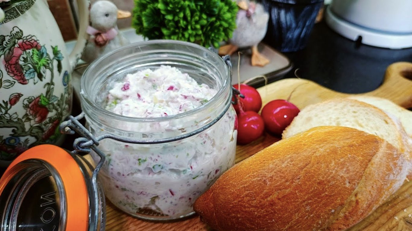 Смачна весняна намазка з редискою: несподіваний смак для бутербродів