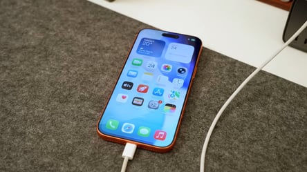 Apple предупредила о рисках ночной зарядки iPhone - 285x160