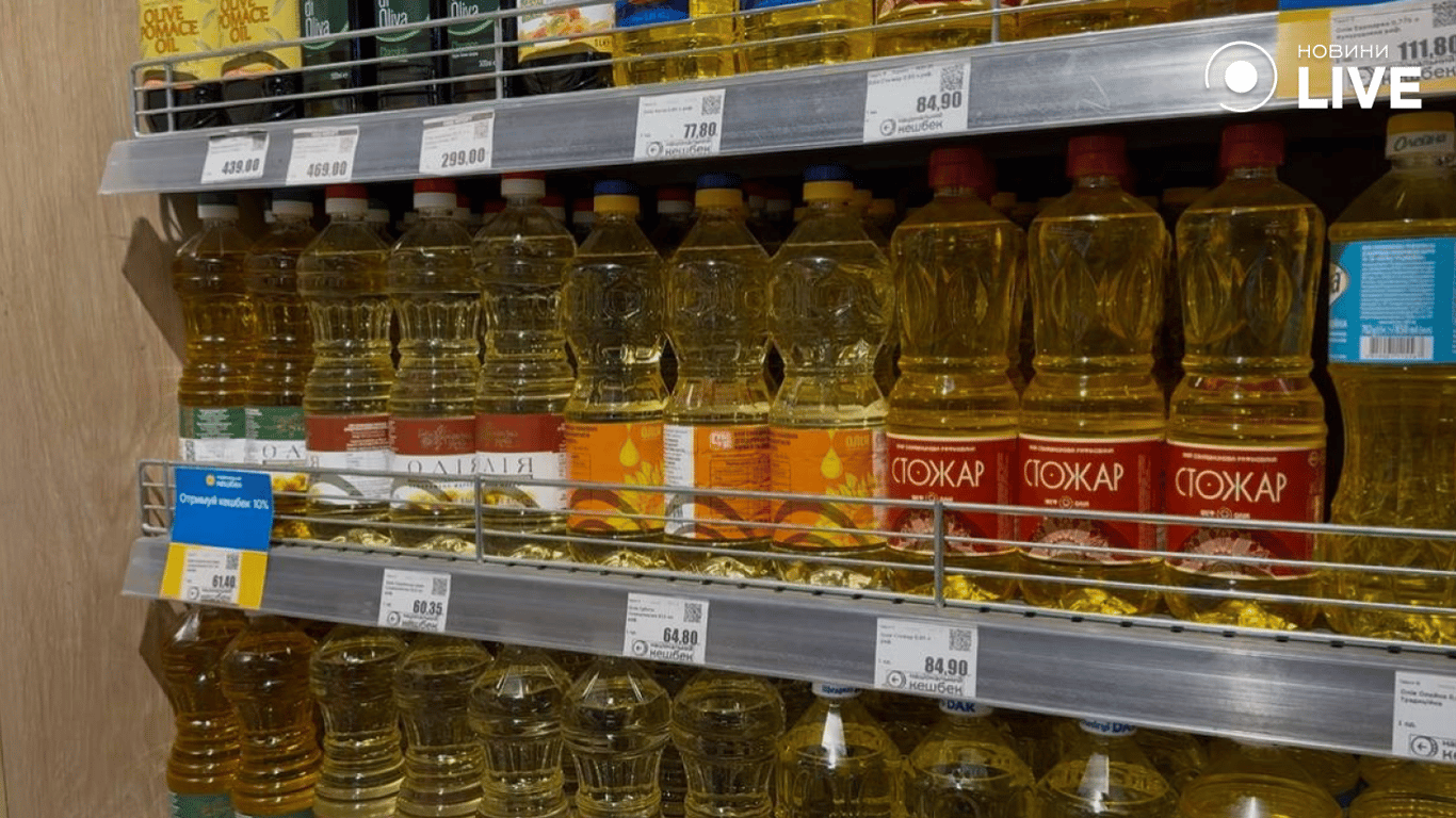Олія на прилавках супермаркету