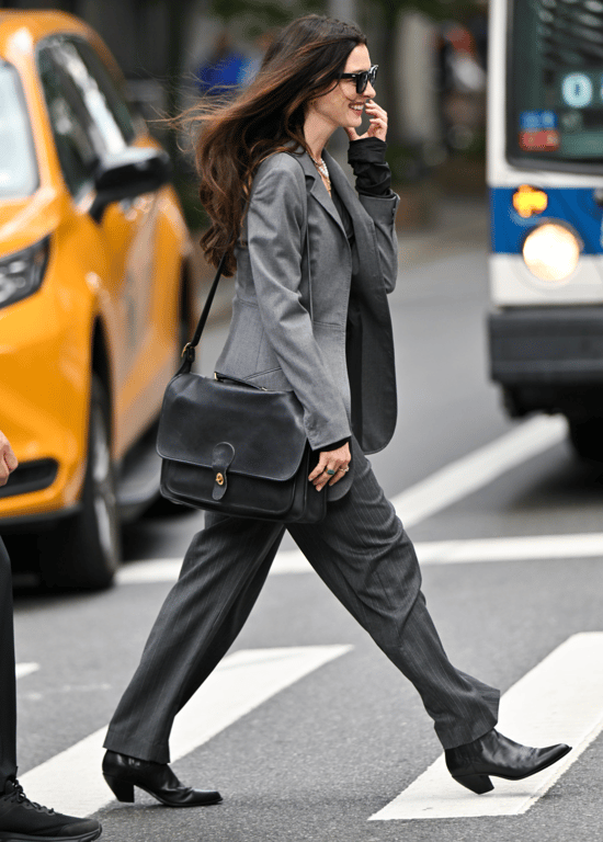 Стильна сумка до строгих костюмів