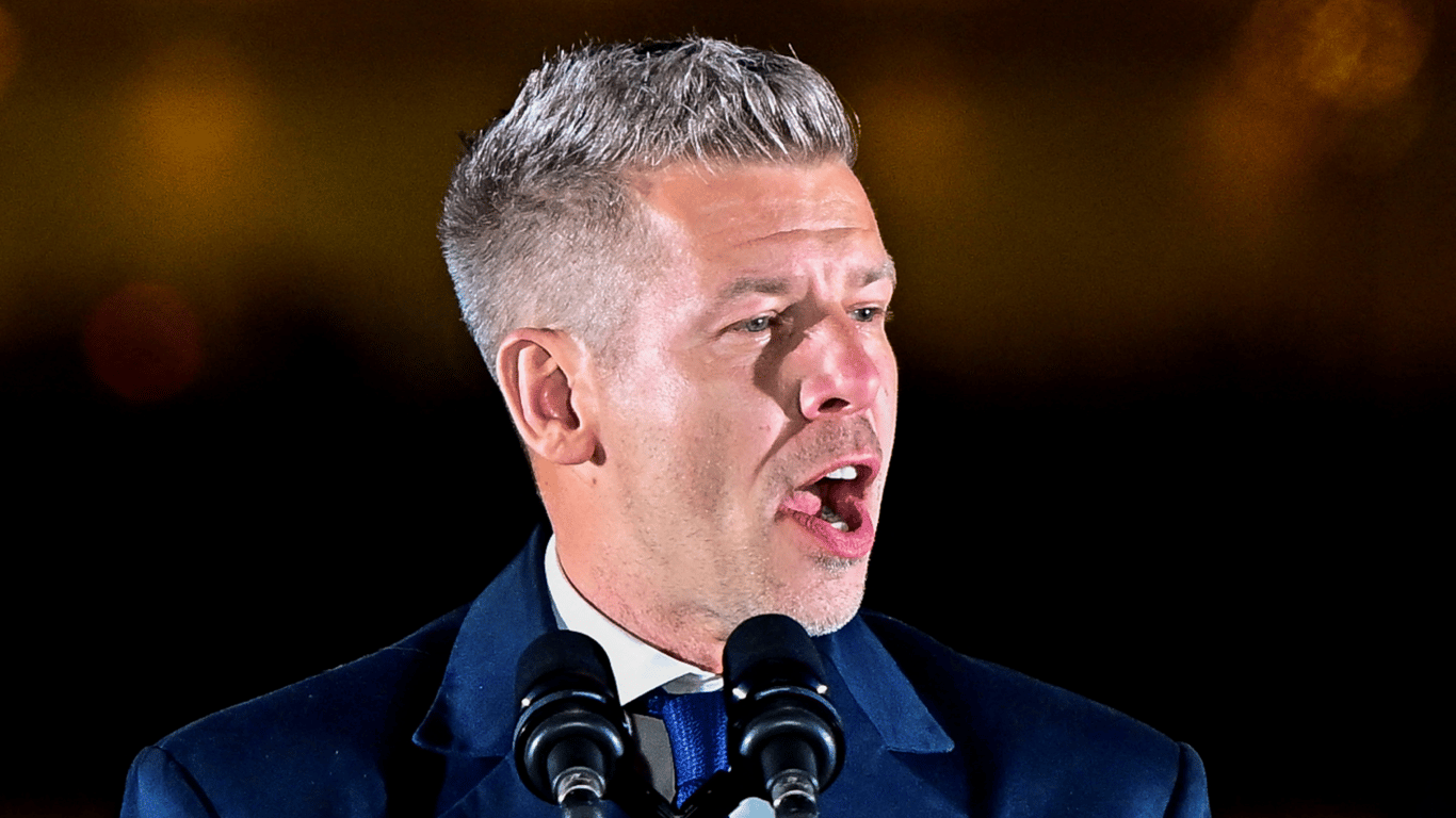 Мадяр перемагає Орбана на виборах в Угорщині: результати голосування